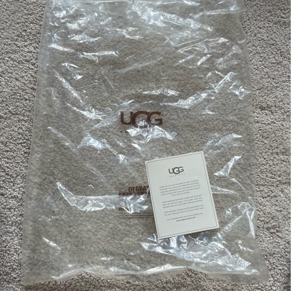 Brown Knit UGGs Women’s size 8 - Picture 4 of 16